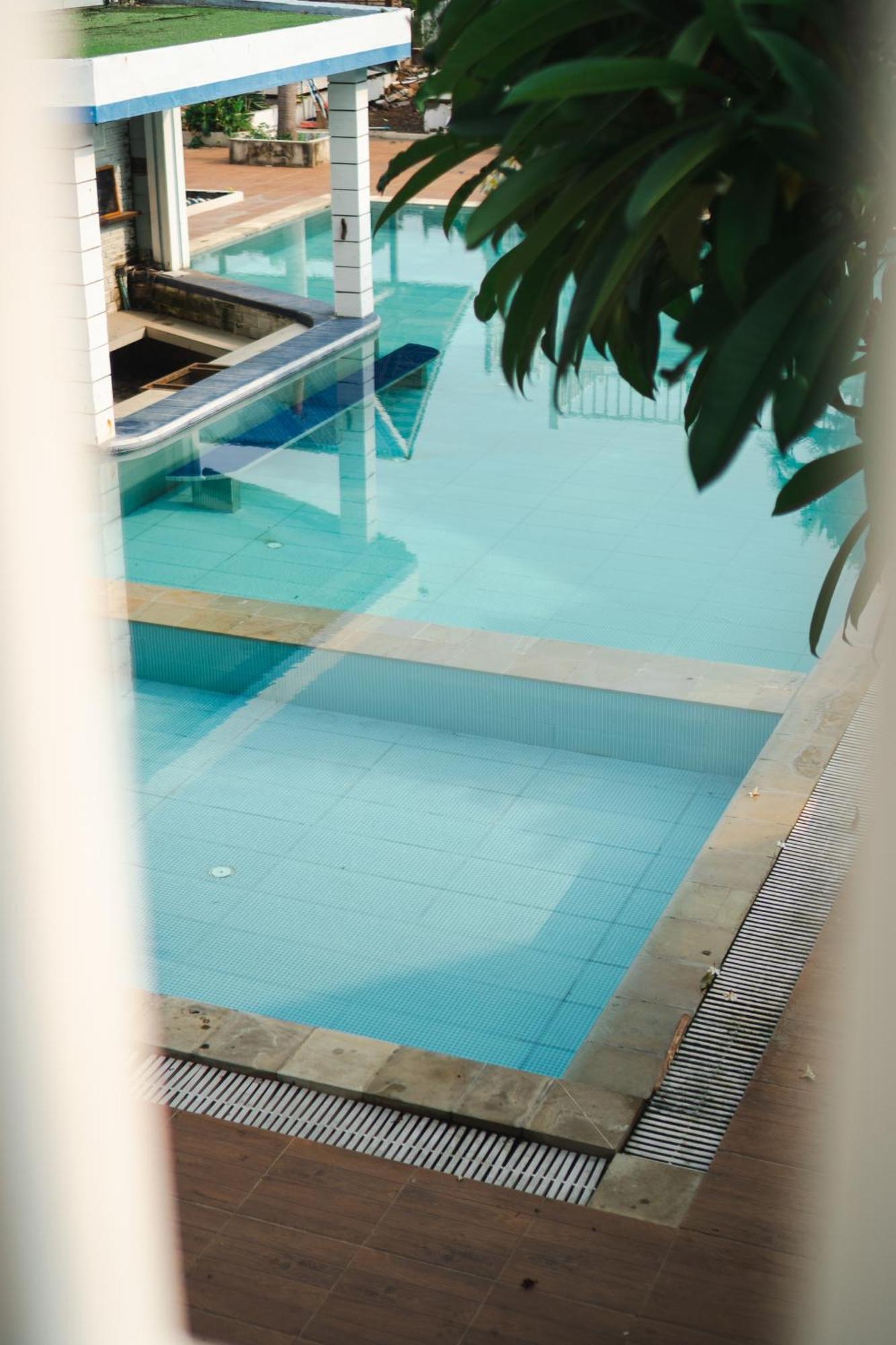 Resor Mesari Beach Hut 5 *